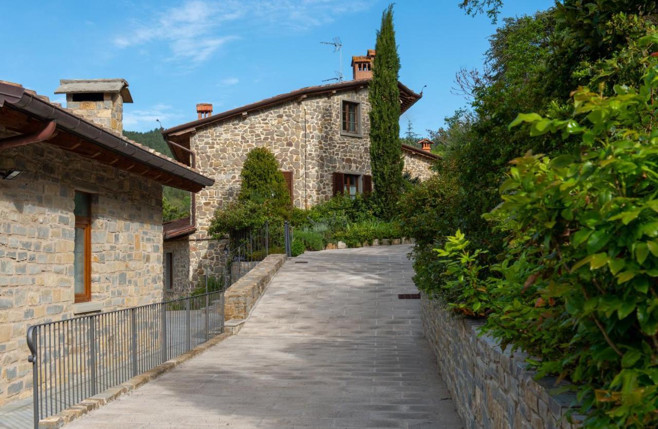Borgo I Tre Baroni - Spa Suites & Resort Poppi Exterior foto