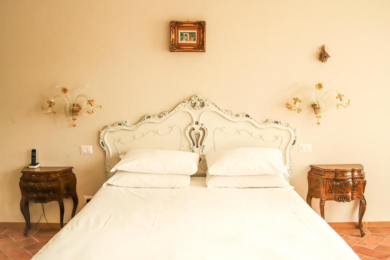Borgo I Tre Baroni - Spa Suites & Resort Poppi Exterior foto
