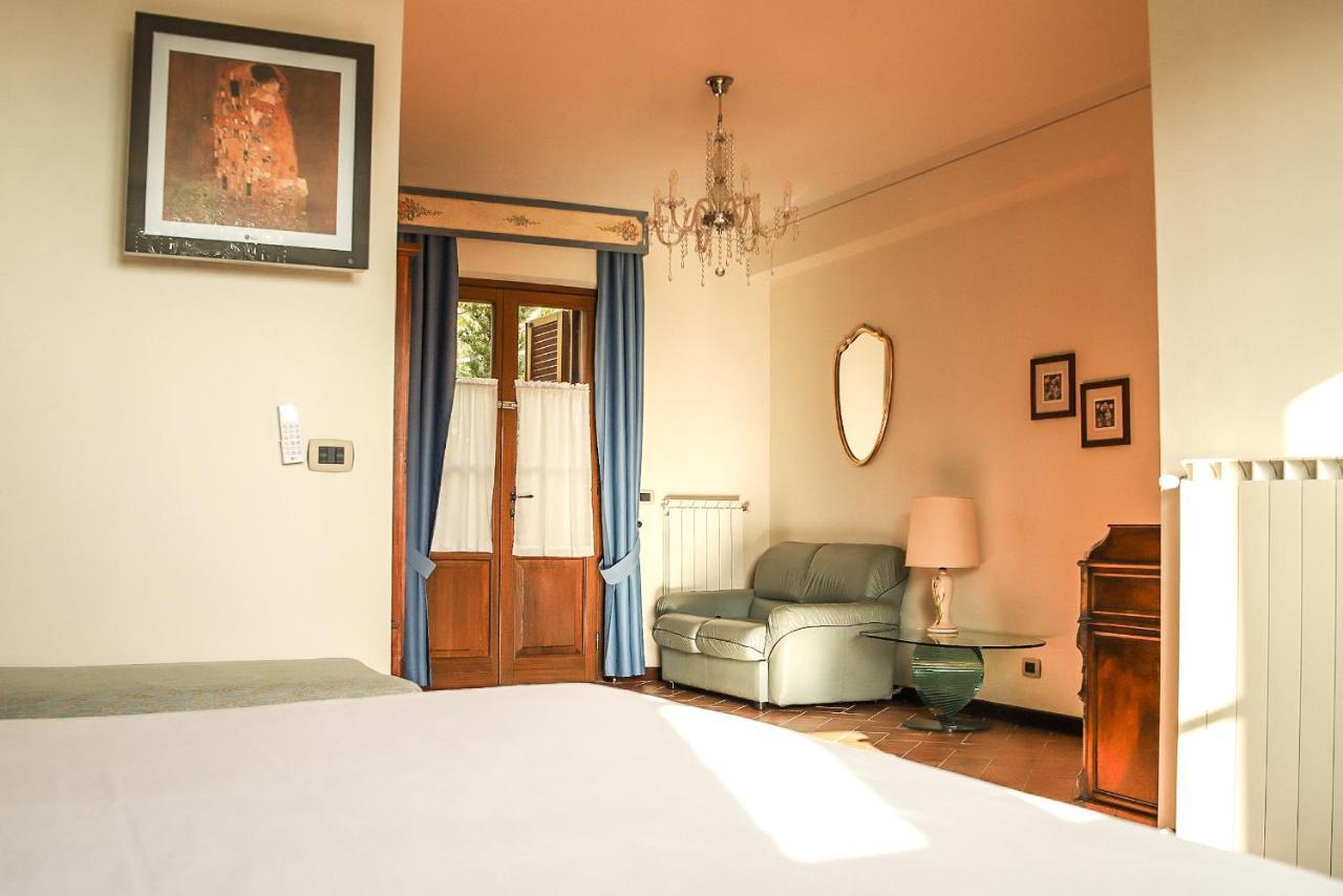 Borgo I Tre Baroni - Spa Suites & Resort Poppi Exterior foto